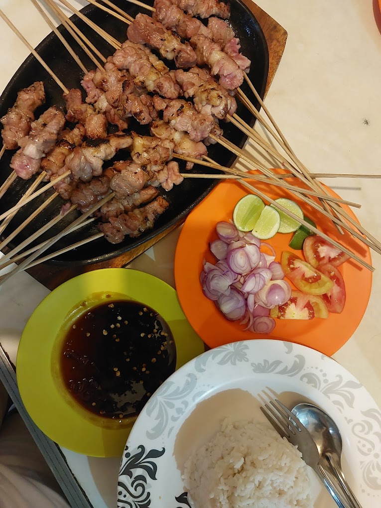 Sate Kambing Purwokerto Tiga Saudara- Penyajian